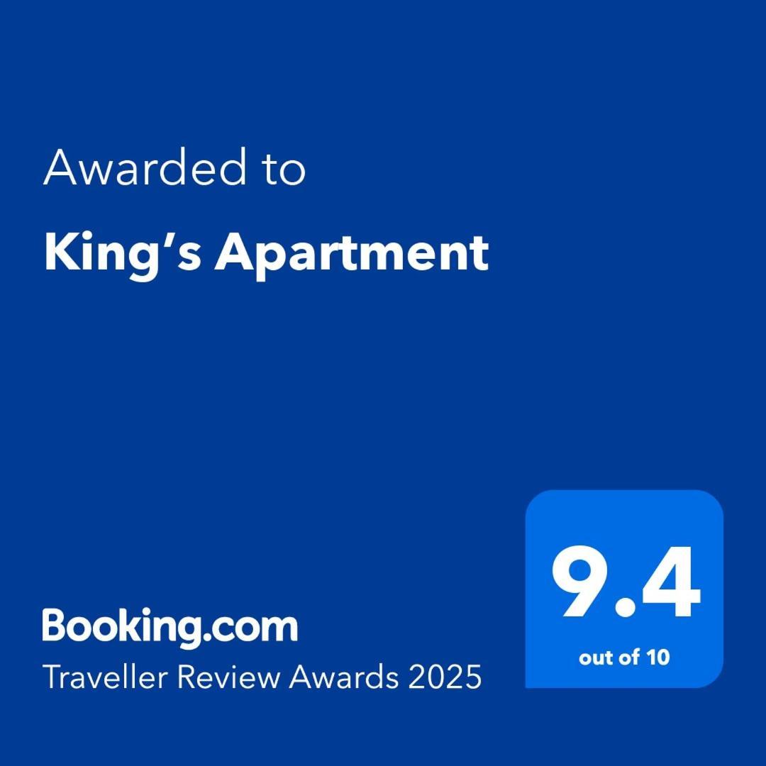 King'S Apartment Корча Екстериор снимка